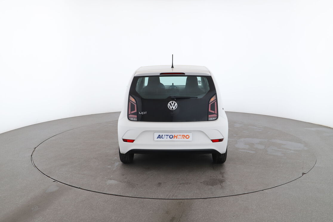 Volkswagen up! 1.0 Up Connect — photo 4