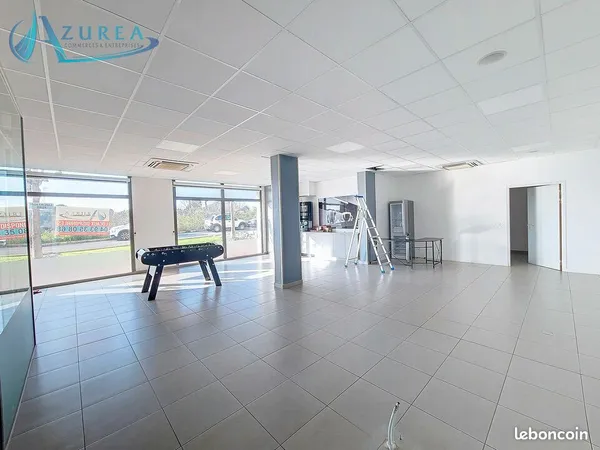LOCAL COMMERCIAL 255 m² ANTIBES