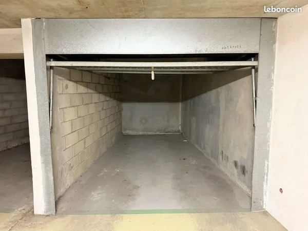 Box, Place Paul Verlaine, 92100 Boulogne-Billancourt