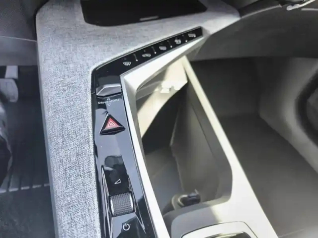 Peugeot 3008 electrique 210 ch 73 kwh — photo 20