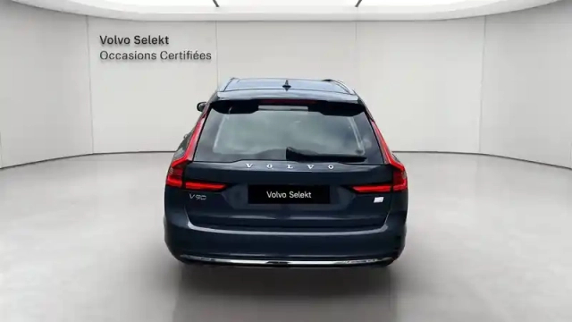 Volvo V90 t8 awd recharge 303 + 87 ch geartronic 8 — photo 19