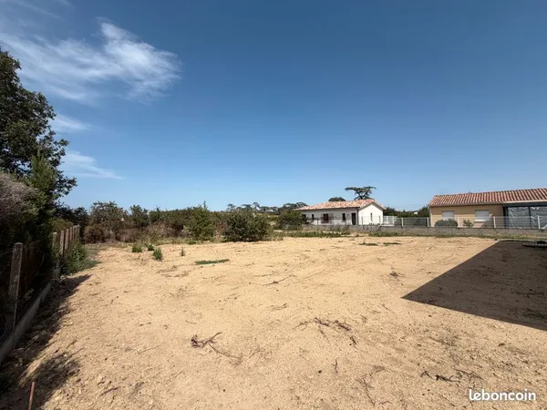 Terrain 853m2