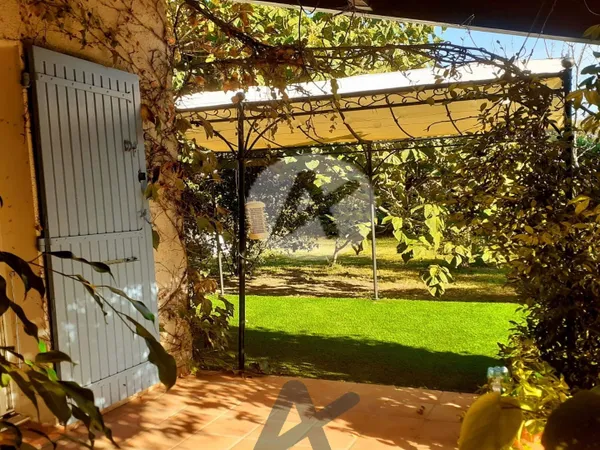 Vends Maison d'Architecte 7 Pièces - 5 Chambres, 150m², Saint Restitut 26130