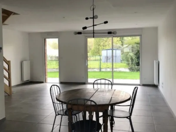 Loue maison neuve Lecelles