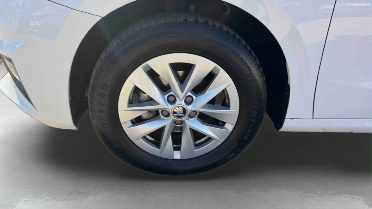 Skoda Fabia 1.0 TSI 95 ch BVM5 — photo 14