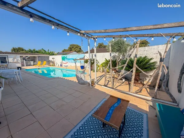 Maison Frouzins Aucun travaux Piscine Garage Jardin