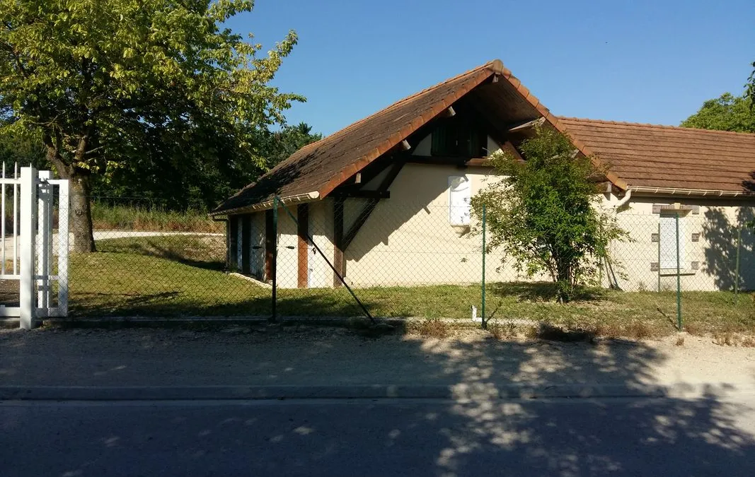 Photo 1