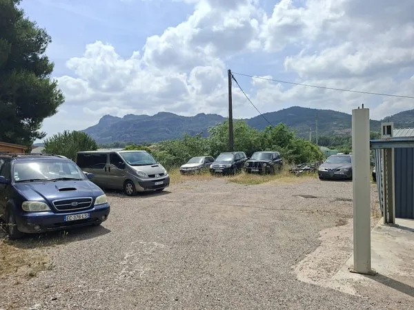 PARC AUTO / DEPANNEUSE ou STOCKAGE