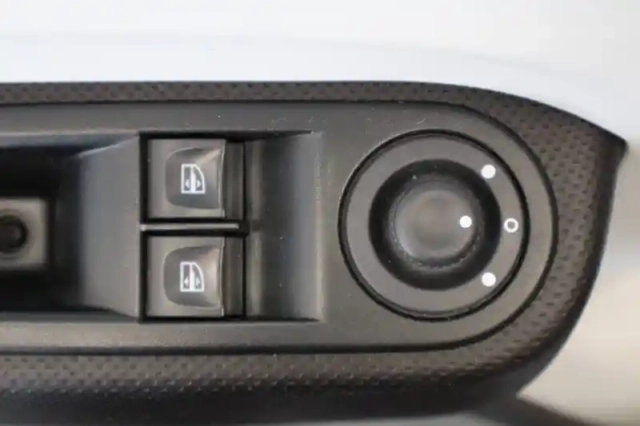 Renault Twingo iii sce 65 — photo 20