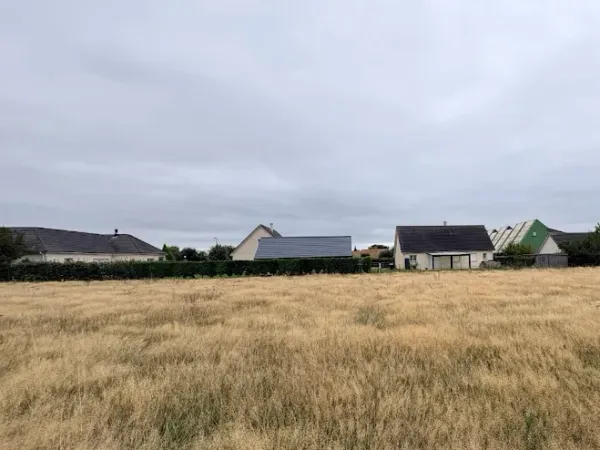 Terrain 700 m²