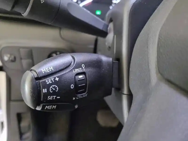 Citroën C3 puretech 110 s&amp;s eat6 — photo 25