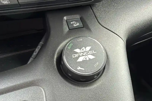 Peugeot Partner dangel 4x4 fgn diesel 130 ch m automatique — photo 26