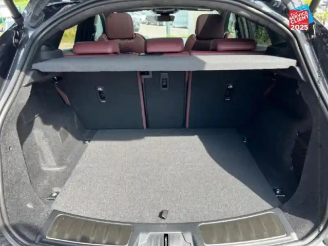 Jaguar E-Pace p300e phev 309ch r-dynamic hse — photo 14