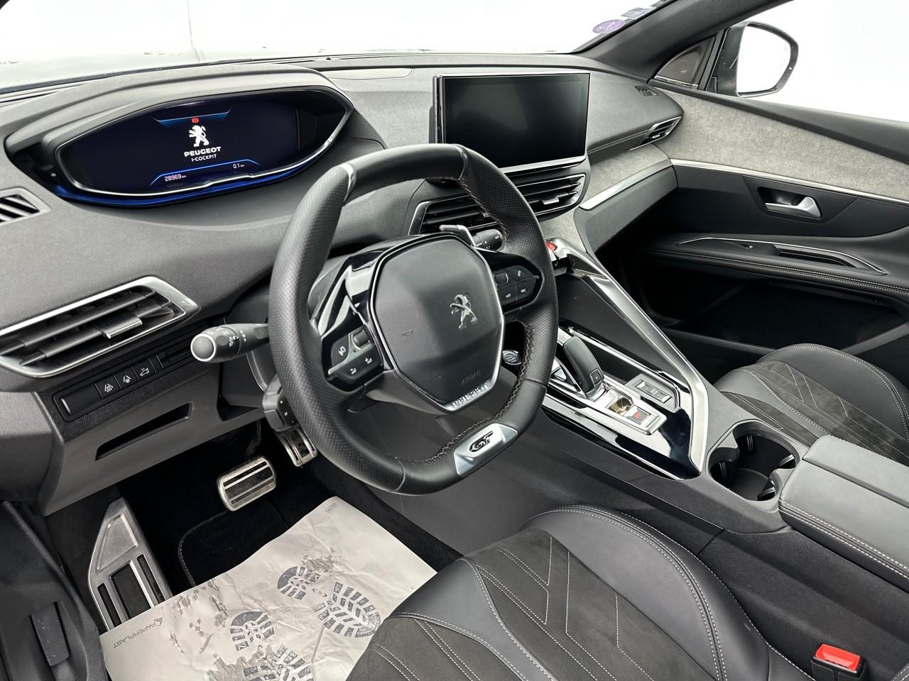 Peugeot 3008 puretech 130ch s&s eat8 gt pack — photo 8