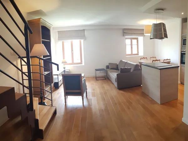 SEGNY CENTRE-T3 DUPLEX MEUBLE