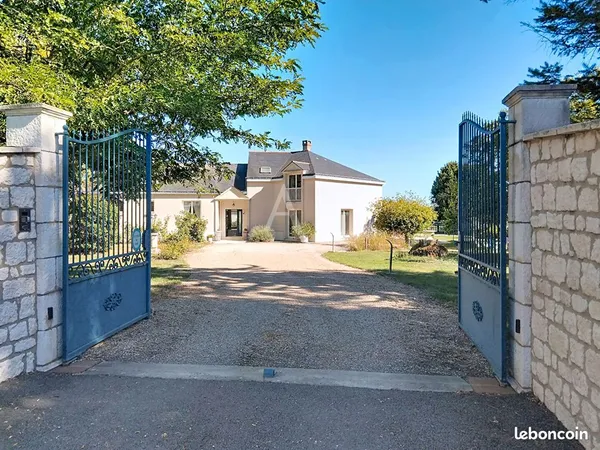 Propriété 8 pièces 207 m²