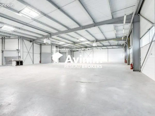 Local 350 m² Boissy-l'Aillerie