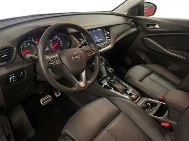 Opel Grandland X business 2.0 diesel 177 ch bva8 innovation — photo 9