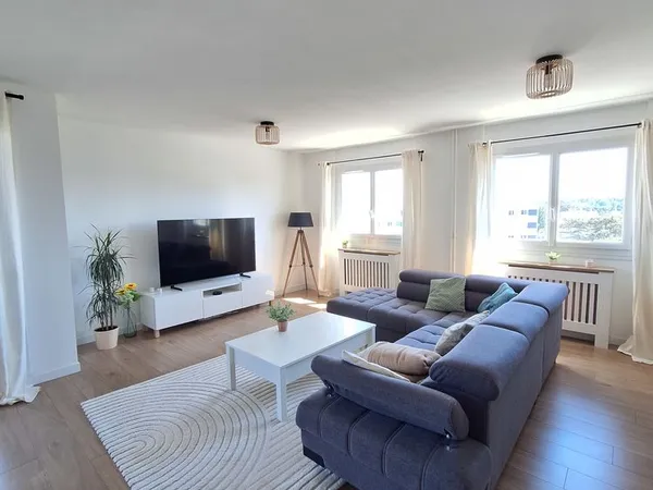 Appartement T3 lumineux de 84 m² avec vue sur Lyon