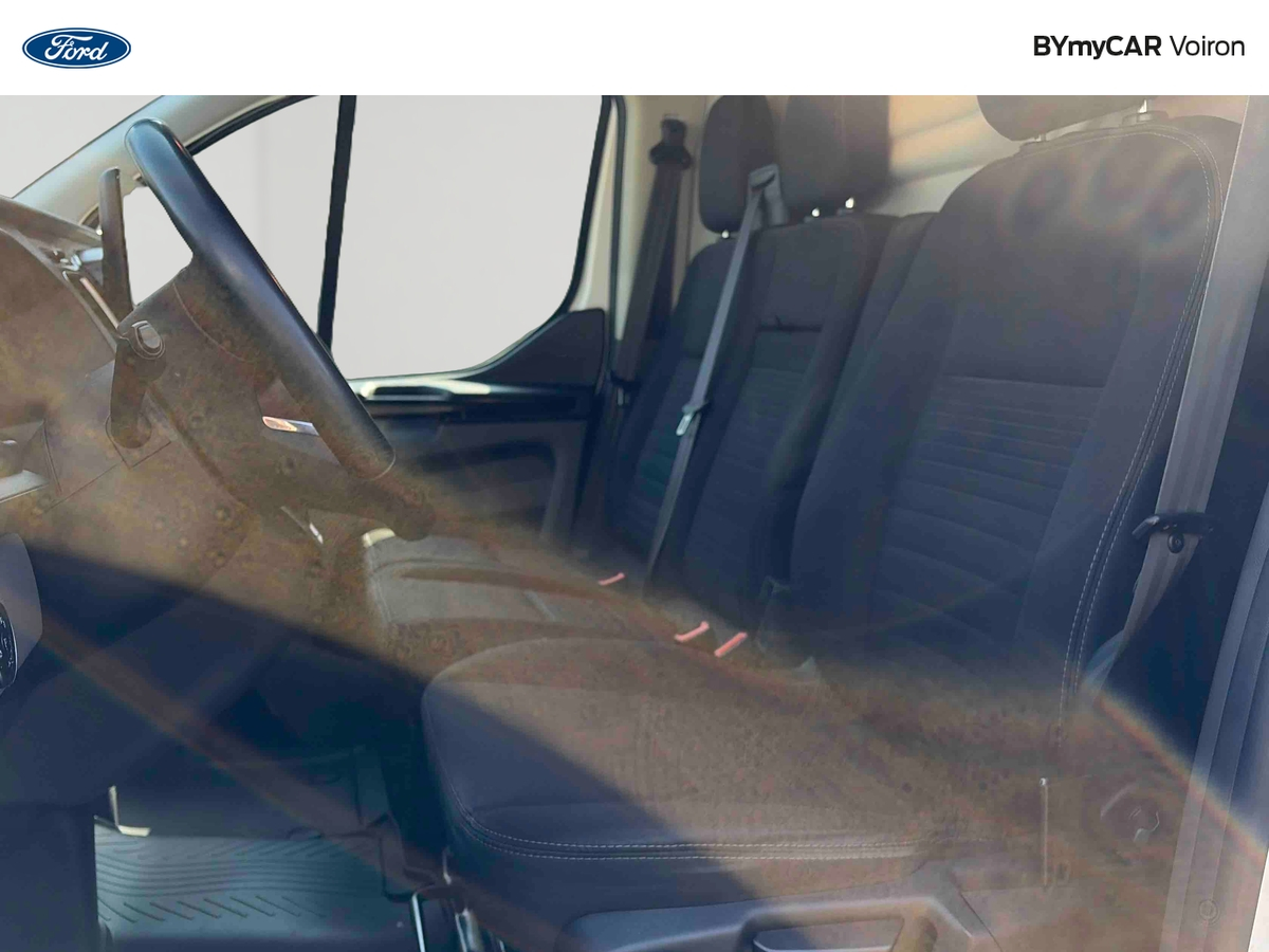 Ford TRANSIT CUSTOM FOURGON 300 L2H2 2.0 ECOBLUE 170 BVA — photo 11
