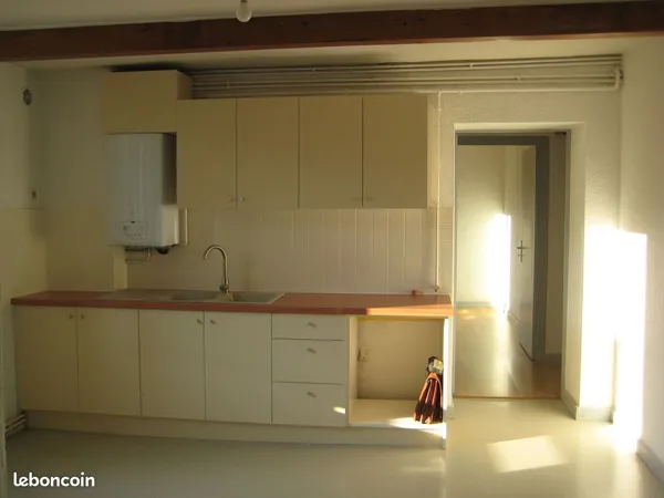 VOIRON Paviot T3 de 75 m2 au 2ème étage