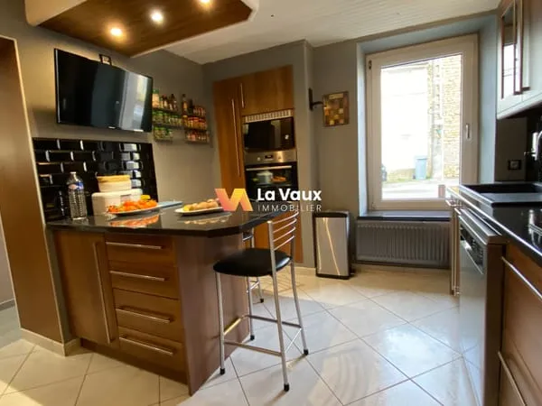Maison Faulx 8 pièces de187.71 m2 , 5 chambres, garage