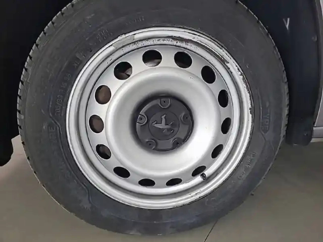 Peugeot Partner fourgon standard 650 kg bluehdi 130 s&amp;s eat8 — photo 13