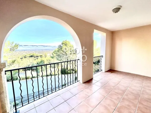 A VENDRE GOLF DE PONT ROYAL (13370) MALLEMORT APPARTEMENT DE