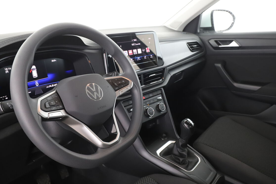 Volkswagen T-Roc 1.0 TSI — photo 10