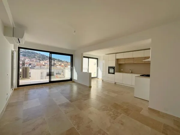Sète, centre ville, appartement 4 pièces avec terrasse,