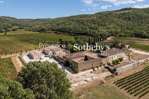 Vignoble 700000 m²