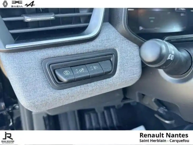 Renault Clio 1.5 blue dci 100ch evolution - auto ecole — photo 9