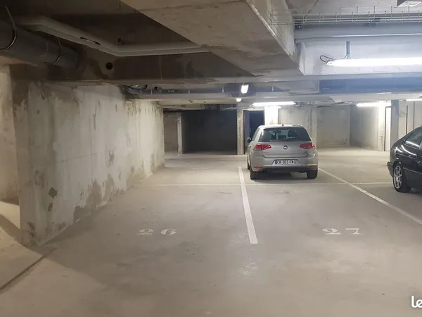 Place de parking 15m2 - Jean Zay Croix de Berny