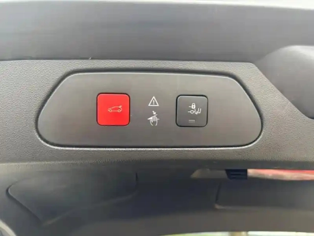Opel Grandland X hybrid 225ch elite 10cv — photo 11