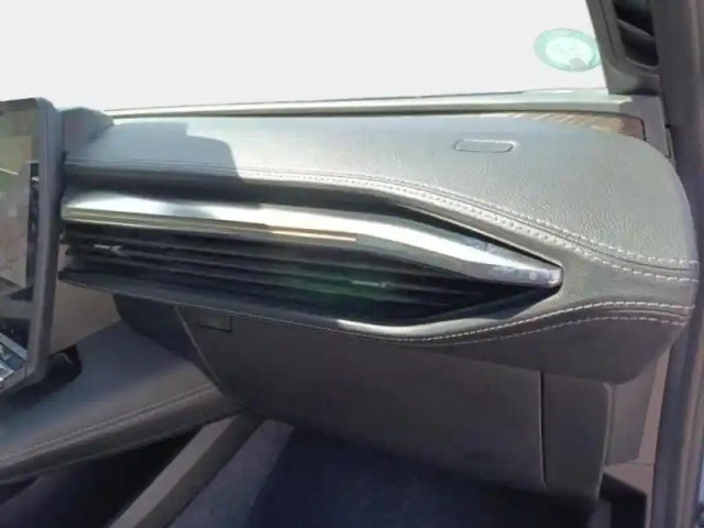 Renault Megane e-tech electric ev60 220ch iconic super charge -b — photo 15