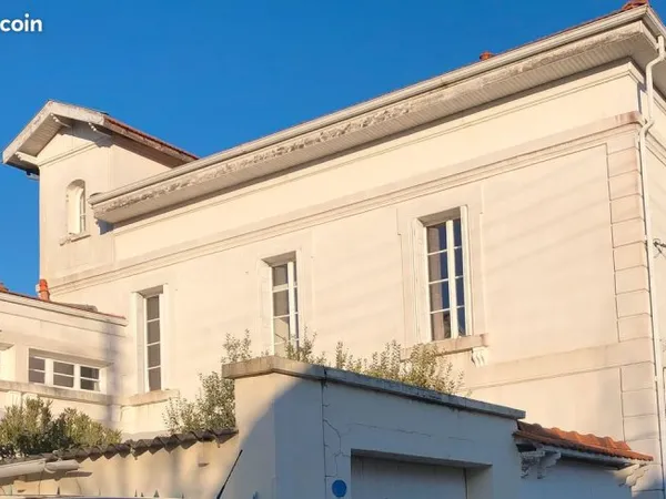 Maison de famille : charme, lumière et vie de quartier idéale (Saint Augustin Mondésir)