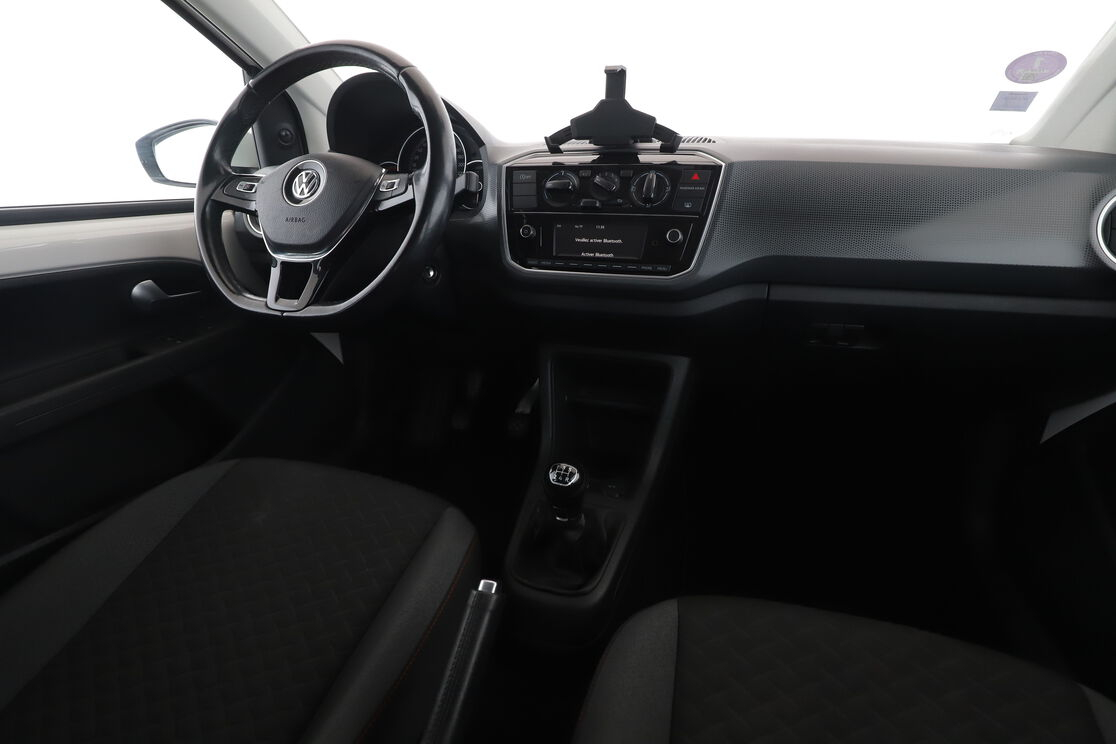Volkswagen up! 1.0 Up Connect — photo 12