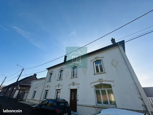 Maison 8 pièces 245 m²