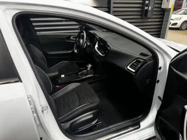 Kia Ceed 1.5 t-gdi 140ch gt-line dct7 my25 — photo 10