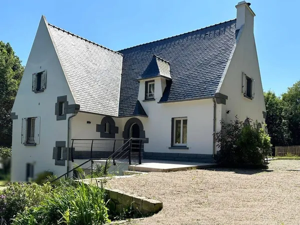 Maison 8 pièces 196 m²