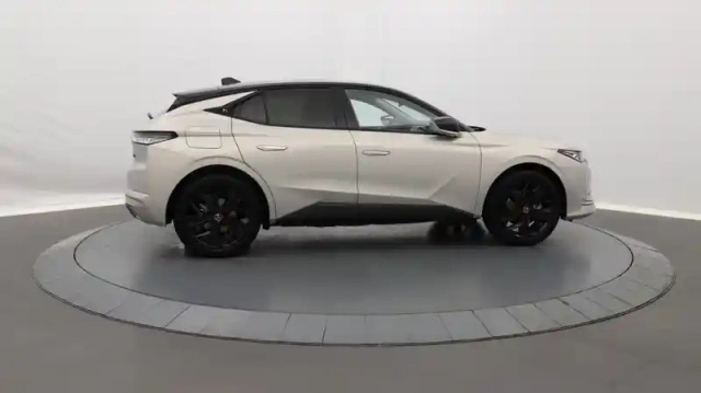 Ds Ds 4 hybride e-tense 225 eat8 performance line+ — photo 6