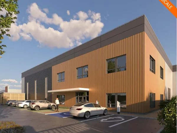 LOCAL D'ACTIVITE 2210 m² TRAPPES