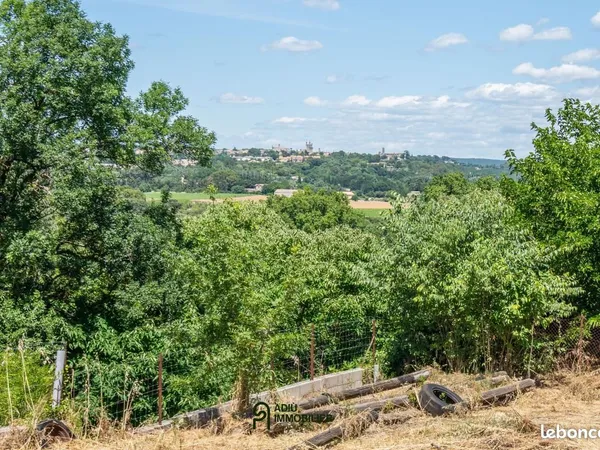 Terrain 700 m² Uzes