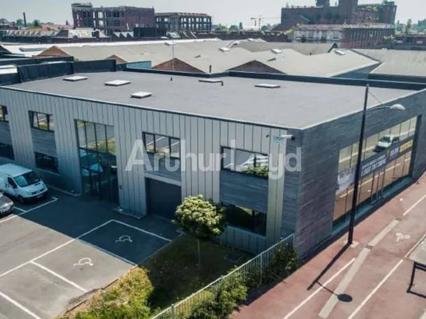 Bureau 180 m²