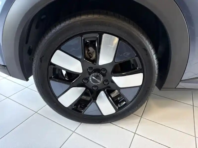 Byd Dolphin design 427 km wltp, sièges av chauffants, toit pano, ca — photo 7