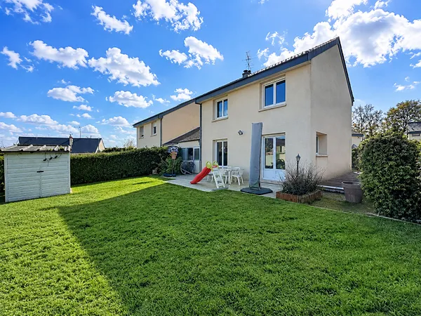 Maison agréable 5 pièces à vendre à Saint Armel - Emplacement idéal et calme
