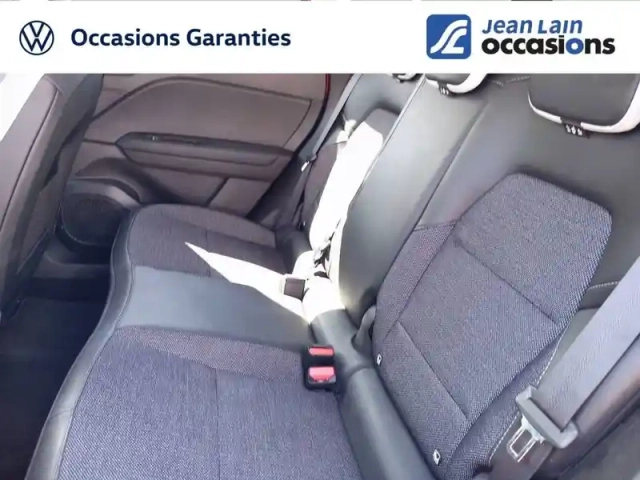 Renault Captur tce 140 edc - 21 — photo 6
