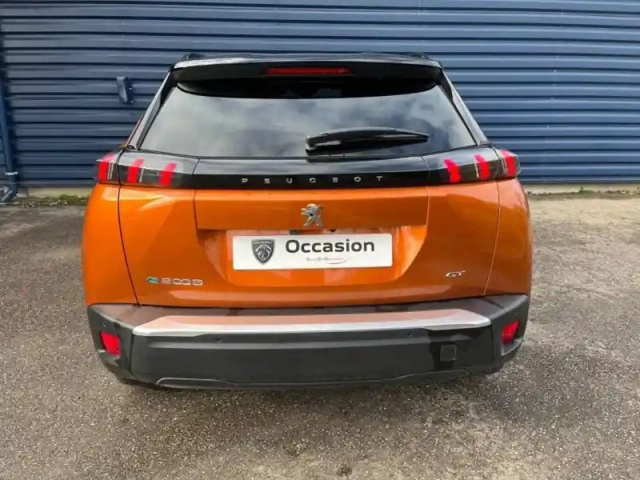 Peugeot 2008 e- 136ch gt — photo 4