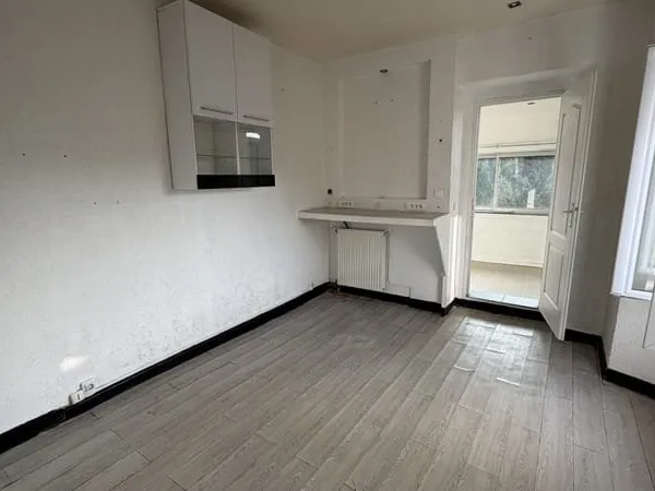 À VENDRE - STUDIO - 29m2 - PARKING - 240 000€