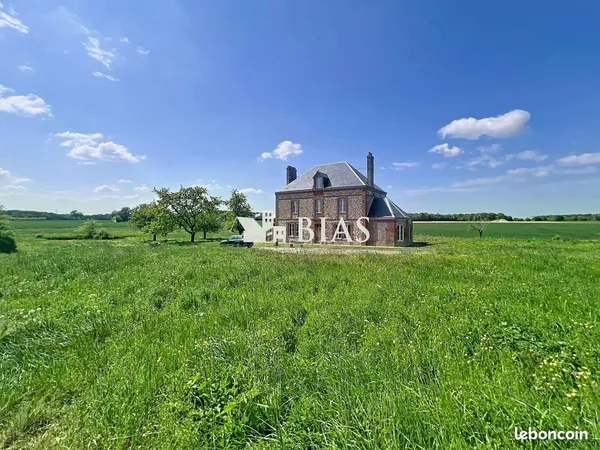 Propriété 8 pièces 254 m²